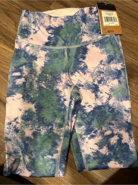 The North Face women’s Tie-Dye Leggings in Pink, Blue & Green